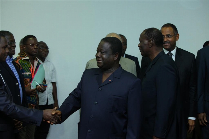 Depuis le Golf Hôtel - Bédié rompt le silence - Son appel à Gbagbo et aux FDS